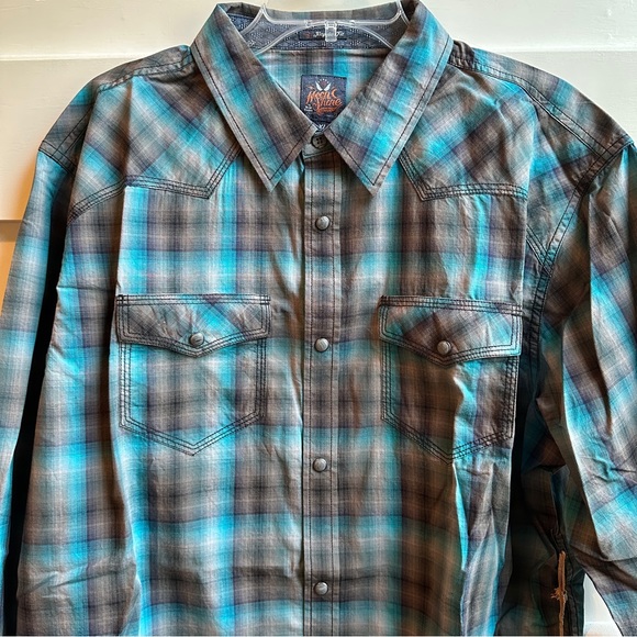 Moon Shine by Brad Paisley button down - Picture 4 of 4